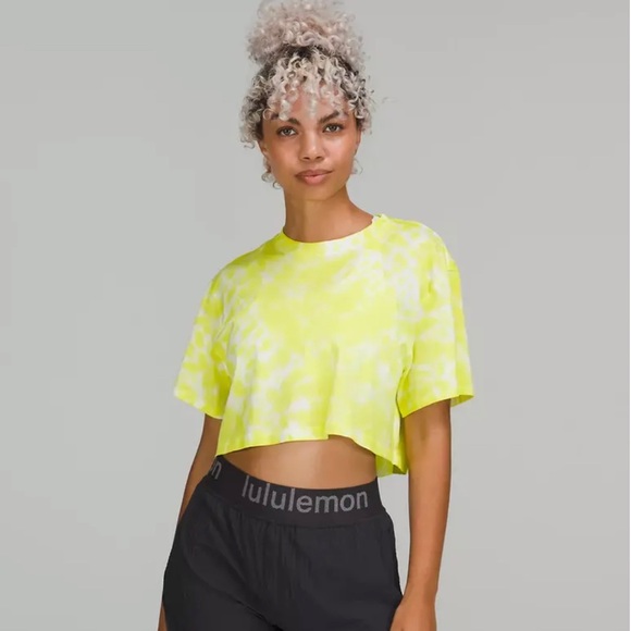 Lululemon All Yours Cropped Cotton T-Shirt 
Marmoleado Tie Dye Highlight Yellow - Picture 1 of 3